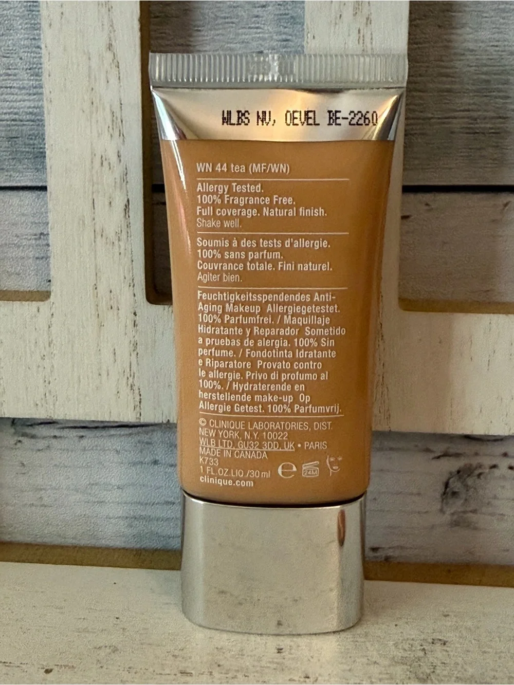 Clinique Even Better Refresh Hydrating and Repairing Makeup WN44 Tea No Box/New